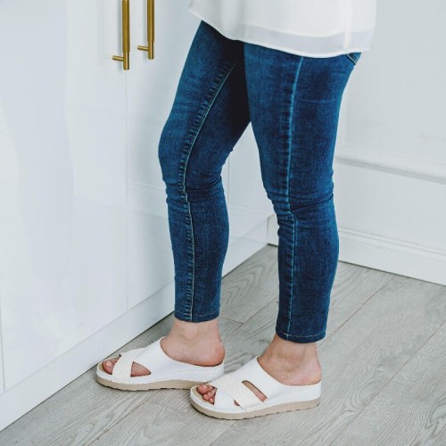 G1742W Woman Anatomic Slipper VESNA White G1742W Woman Anatomic Slipper VESNA White